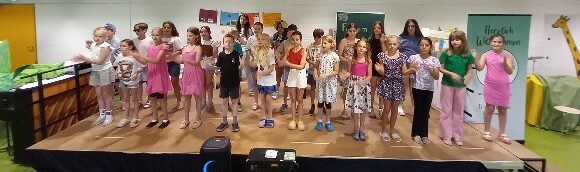 Verabschiedung 2026 2 Bühne Chor 2 Header